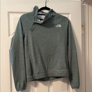 Women’s North Face Pullover